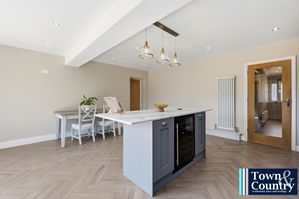 CHASE ROAD WEST- click for photo gallery